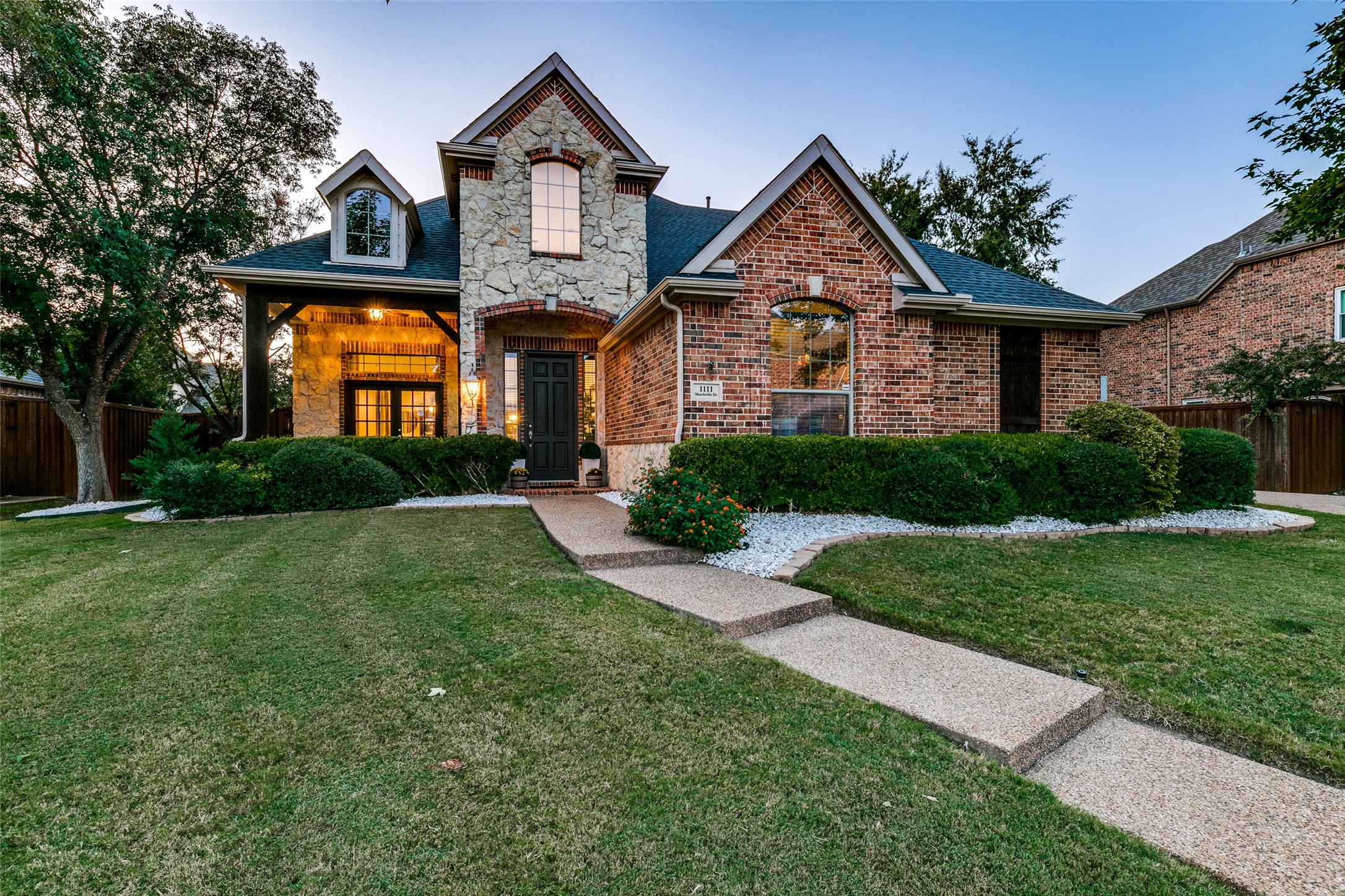 1111 Mandeville Drive