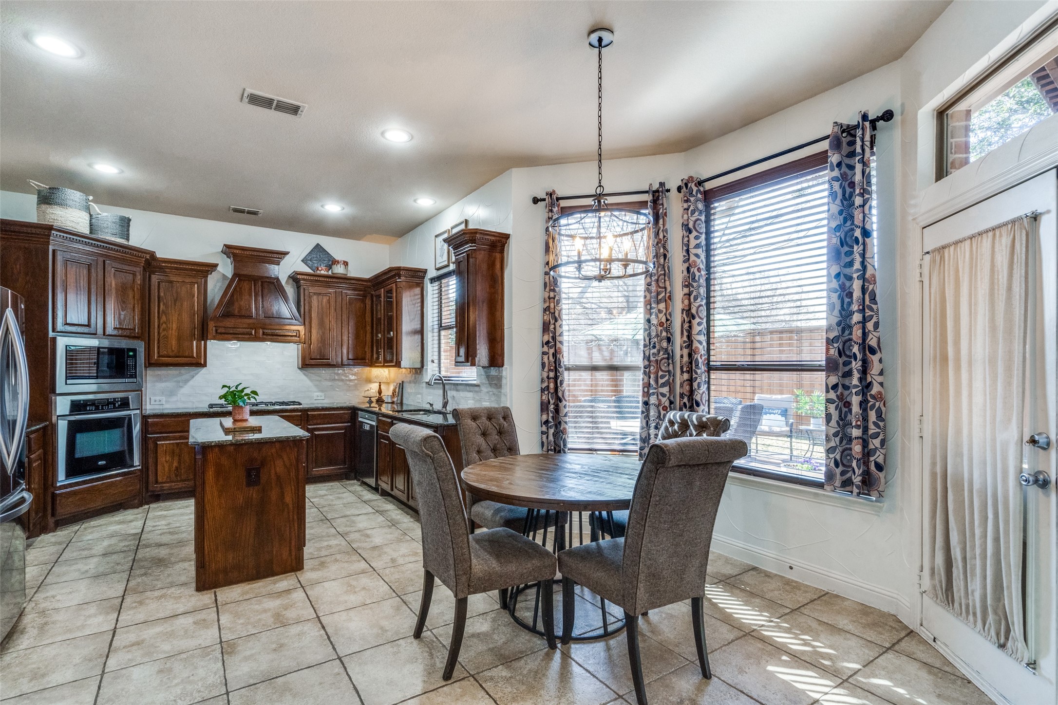 1111 Mandeville Drive