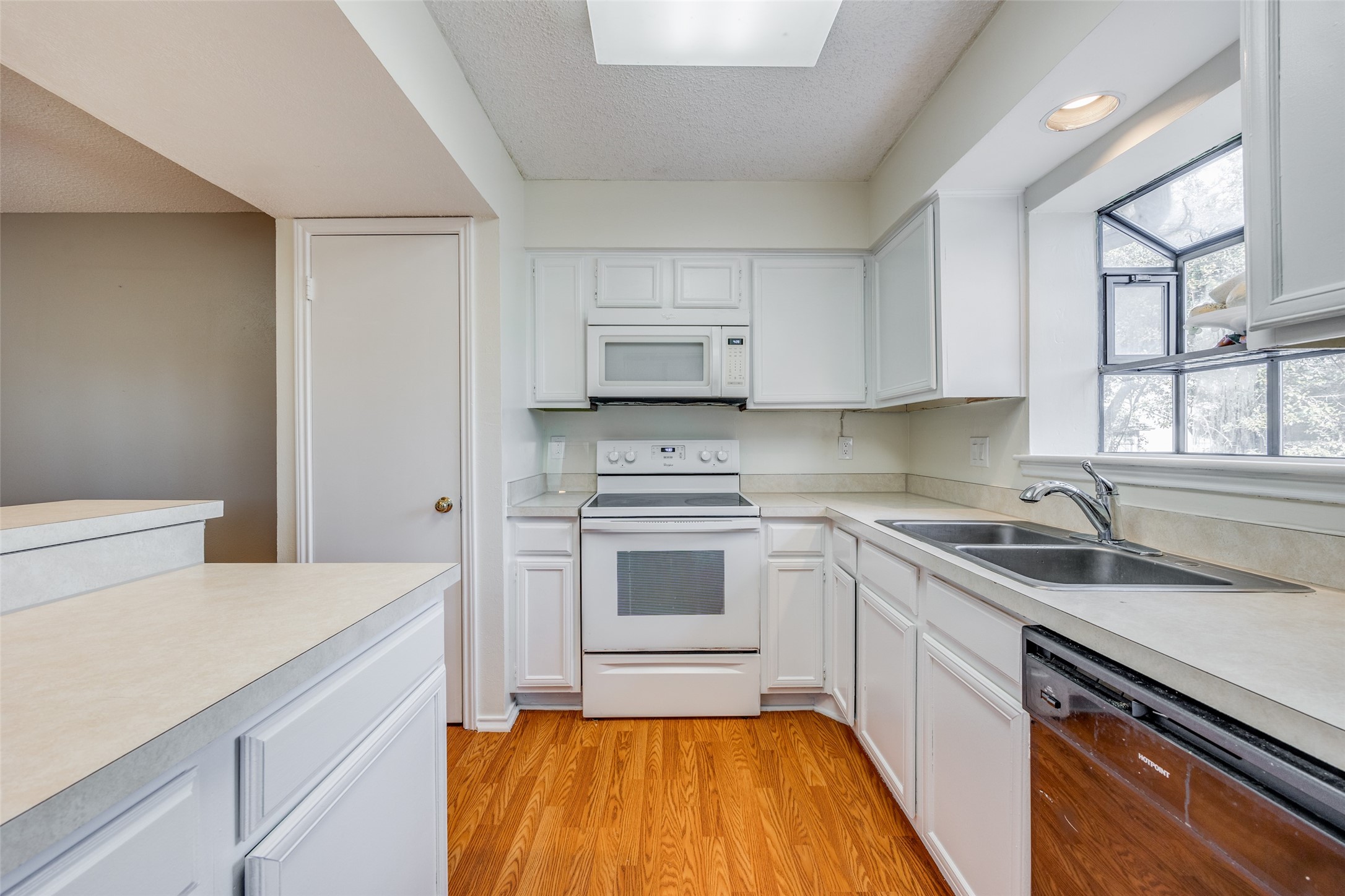 15151 Berry Trail 1104