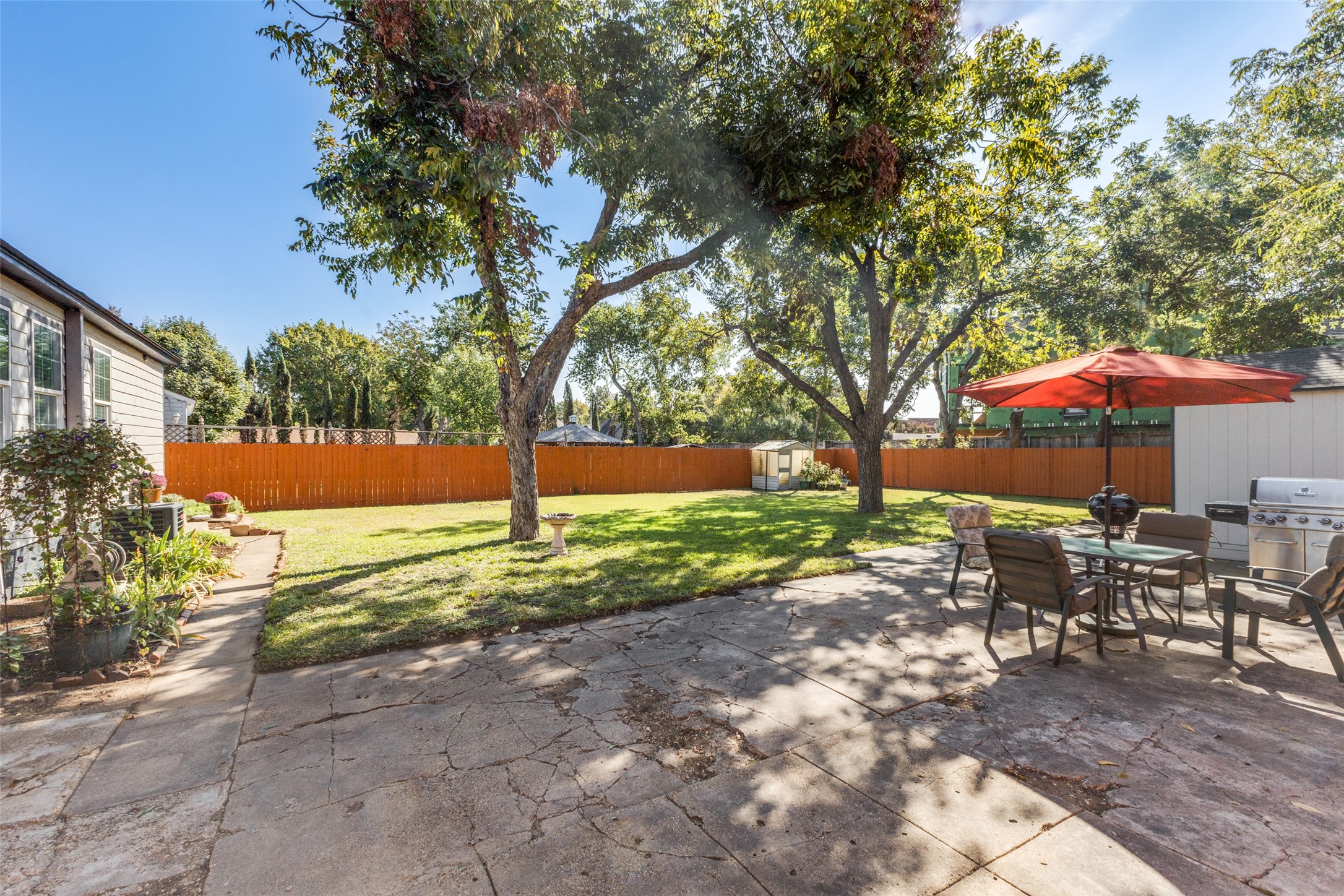 4230 S Cresthaven Road