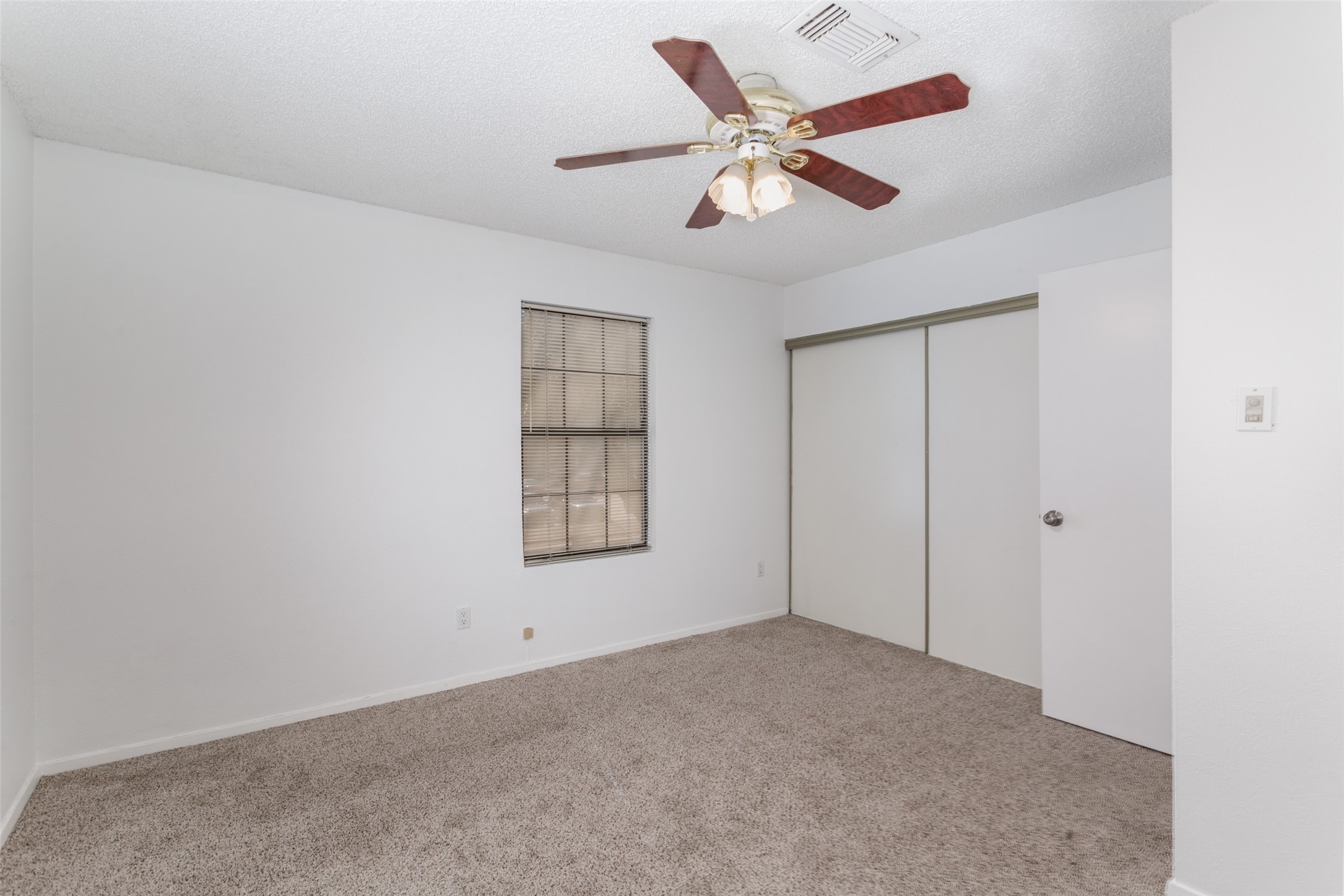 200 Samuel Boulevard 1