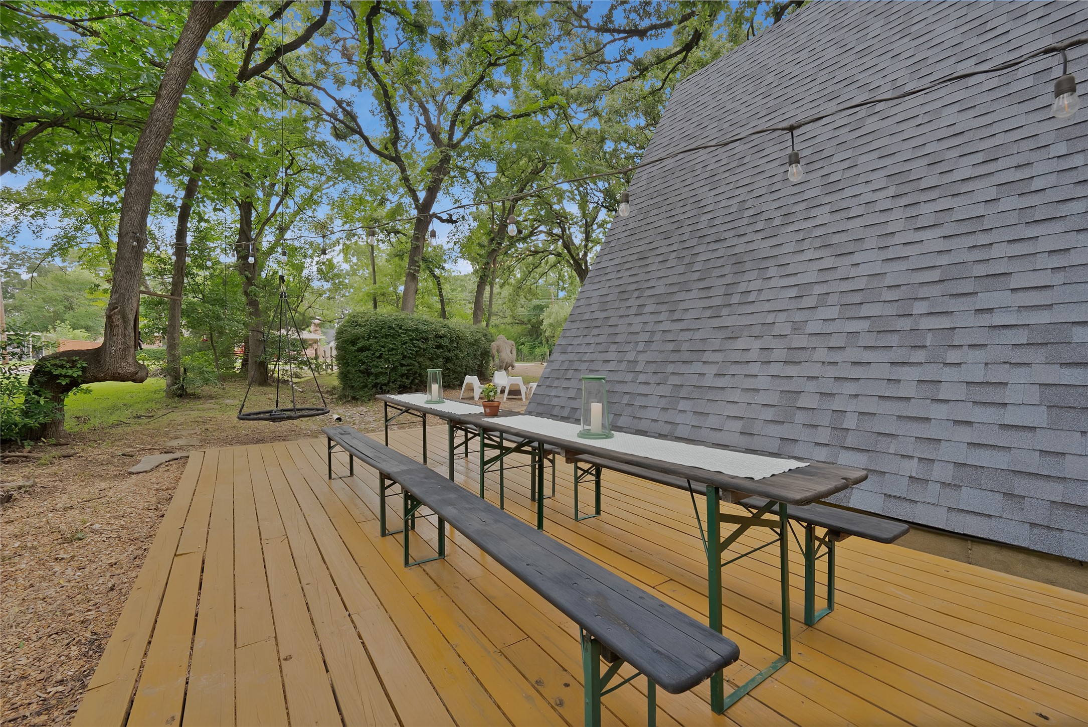 120 Lakeway Lane