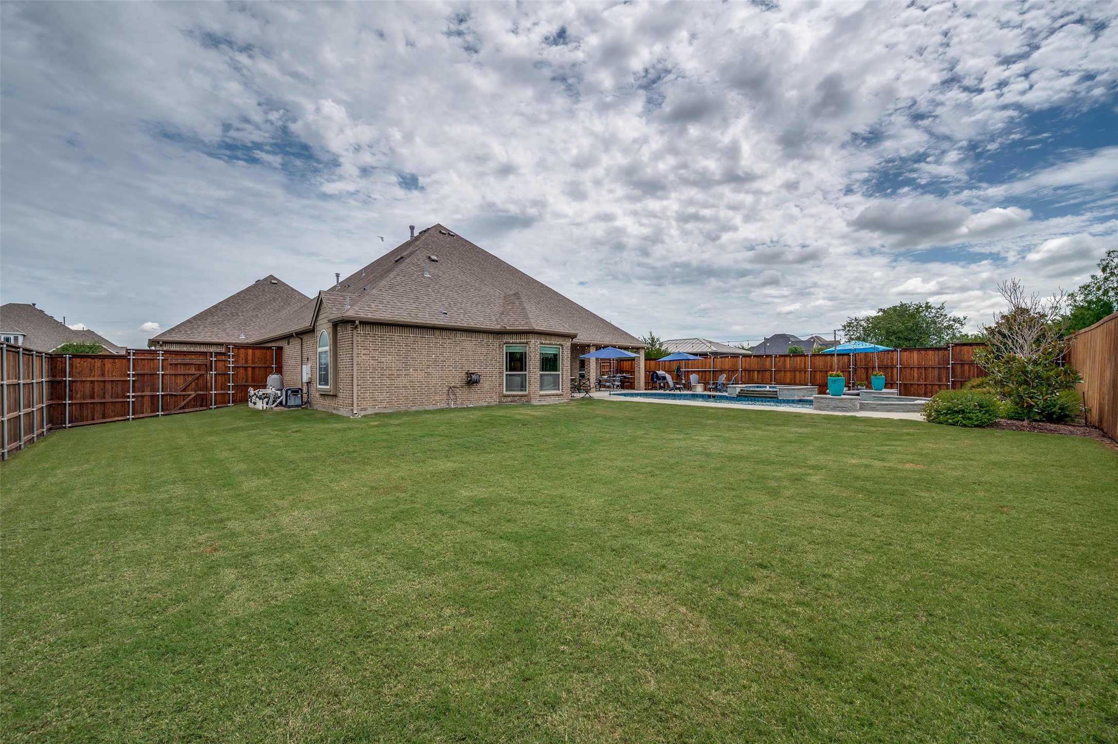 360 Kingsbury Lane