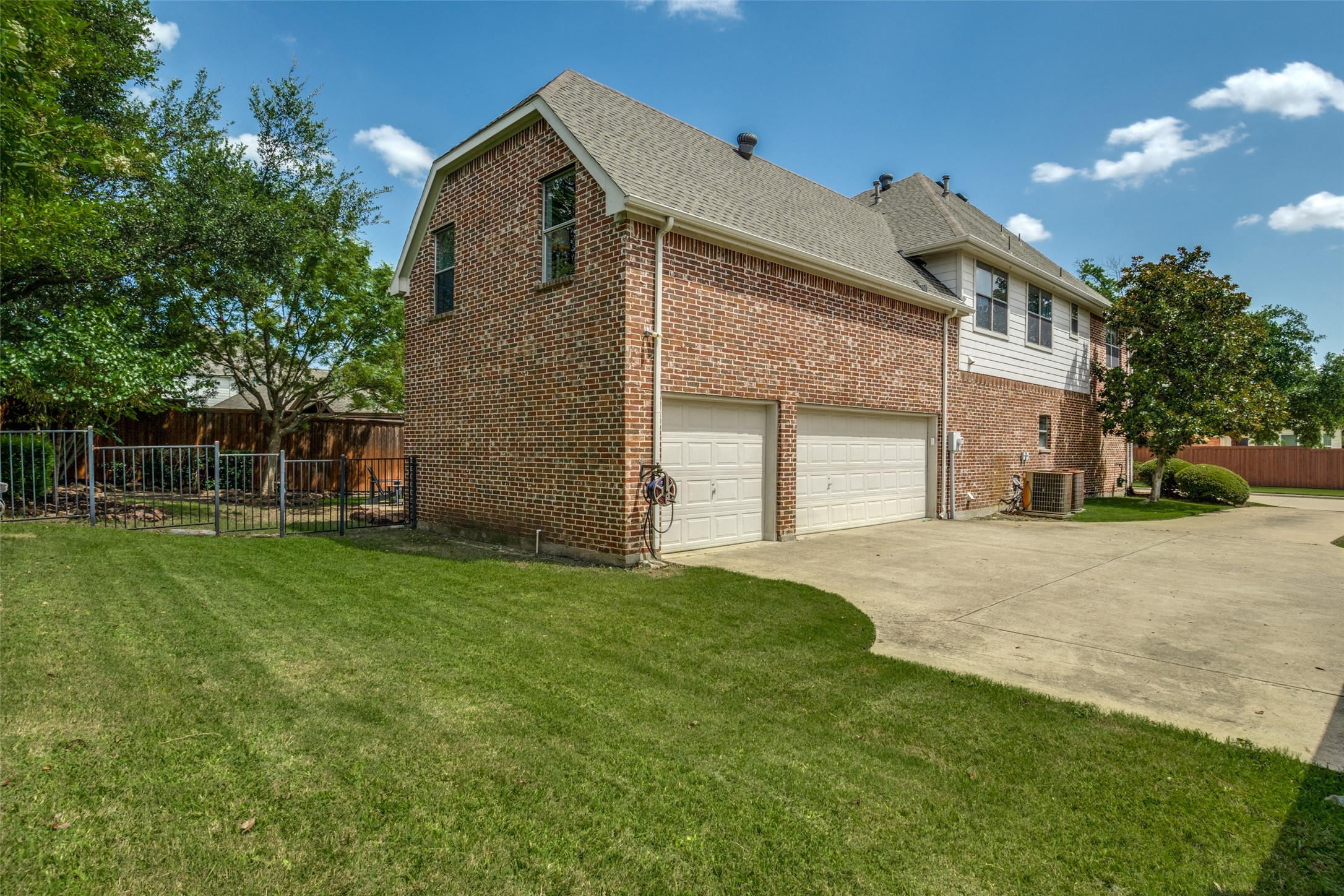 830 Mustang Ridge Drive