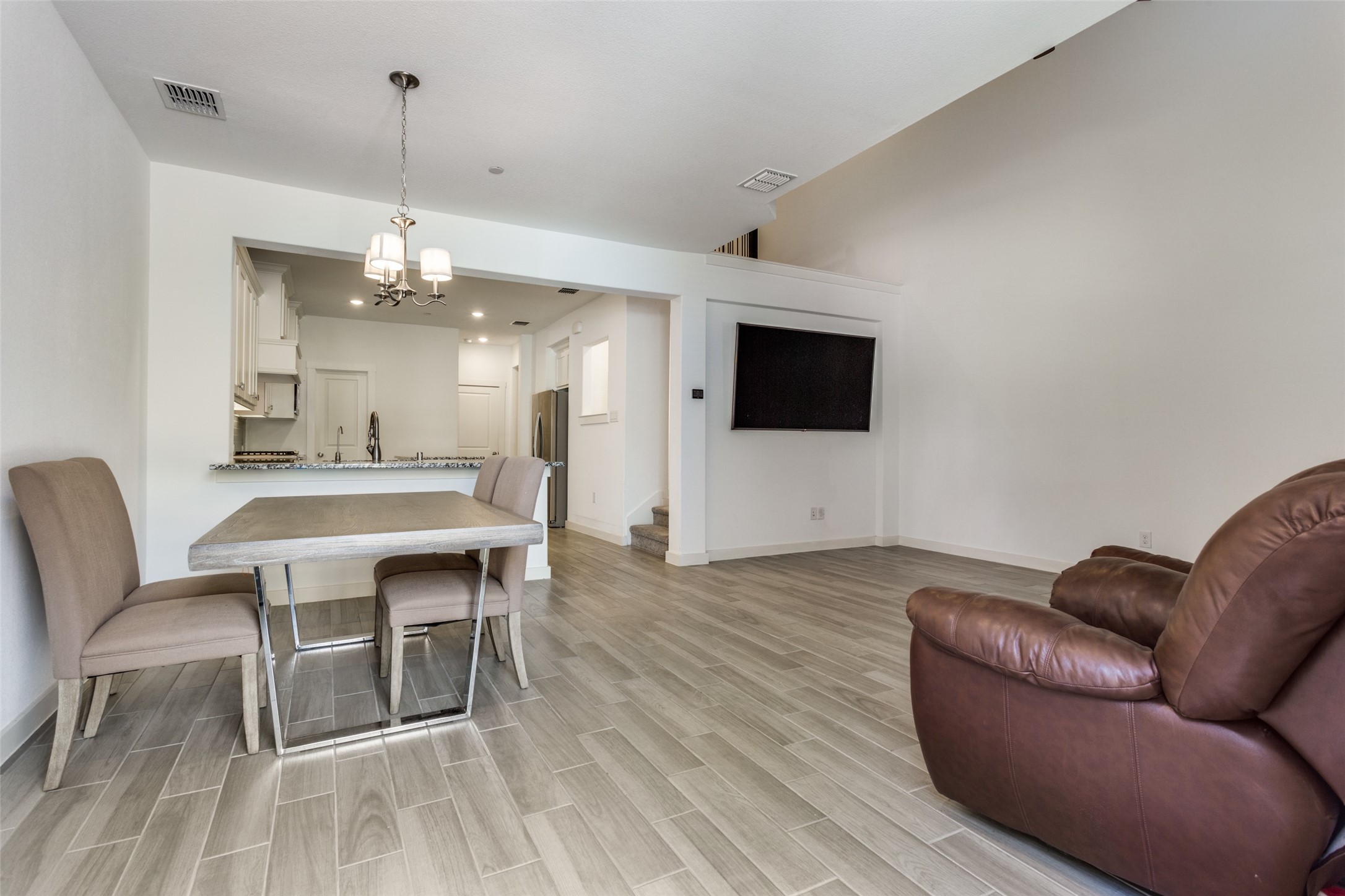 2728 Shelby Drive