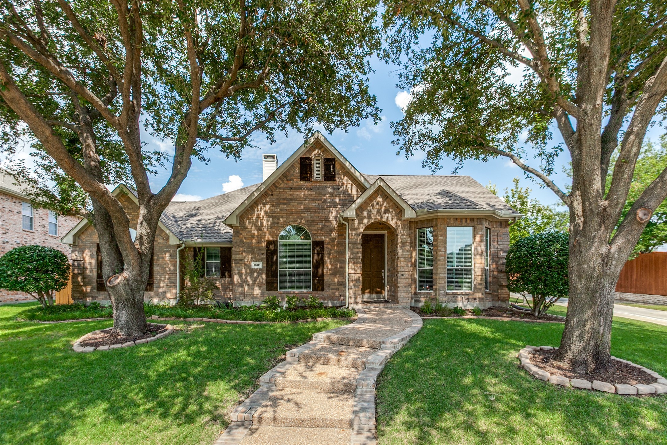 1601 Boxwood Lane