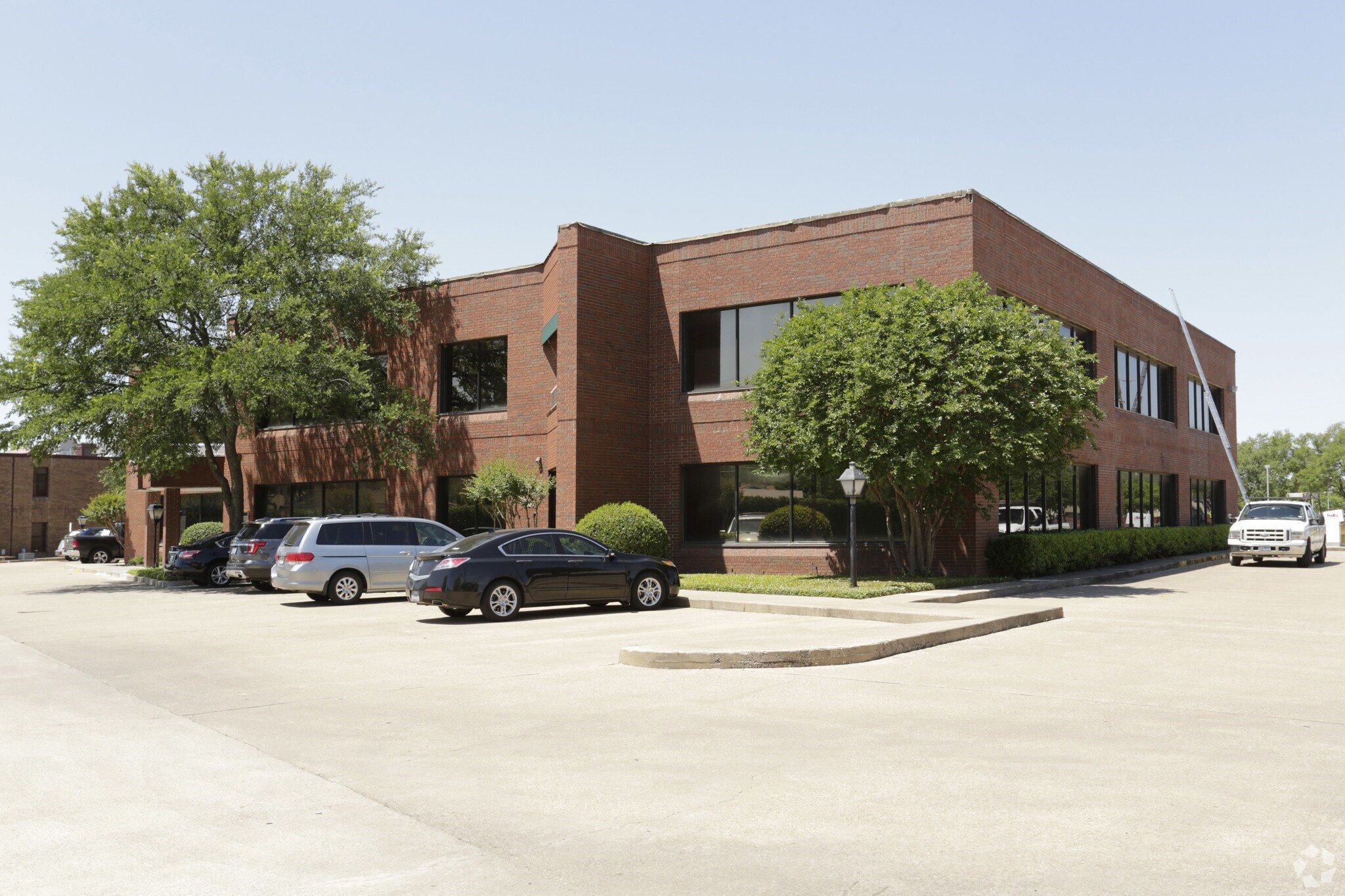 14465 Webb Chapel Road 100