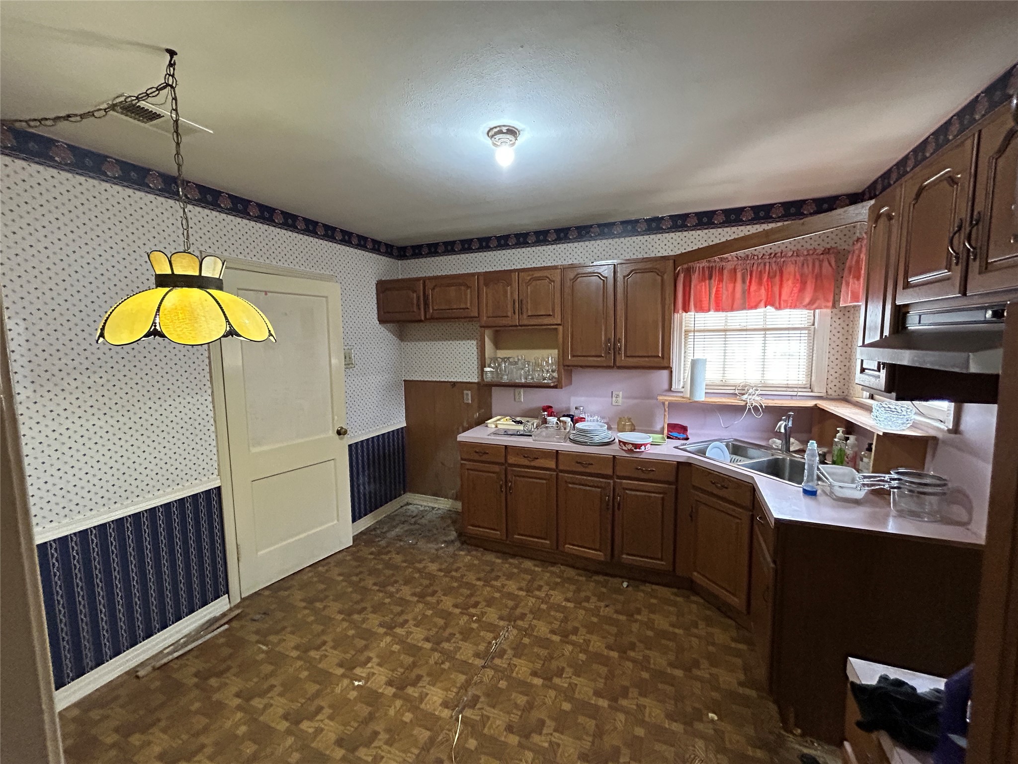 3435 Poinsettia Drive