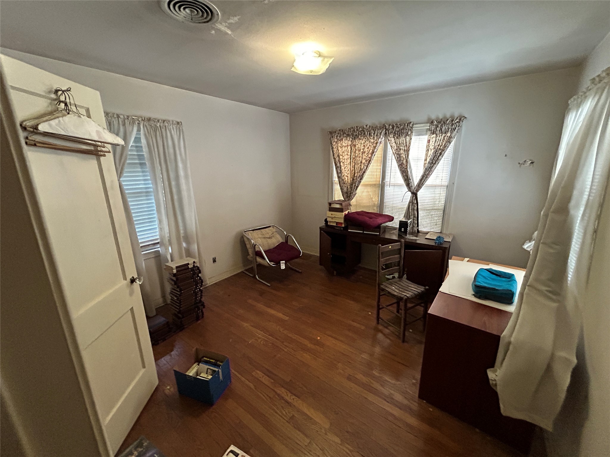 3435 Poinsettia Drive