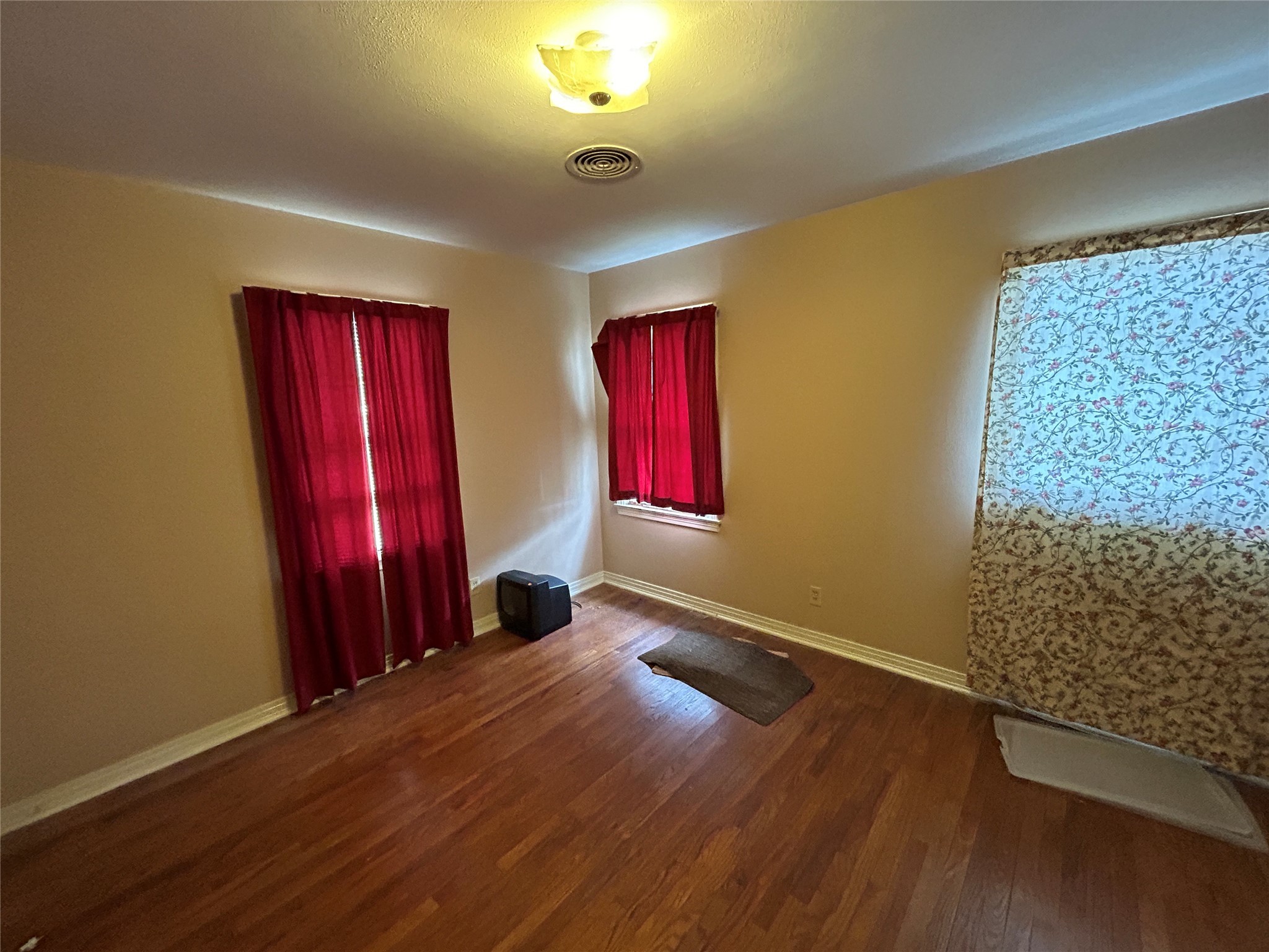 3435 Poinsettia Drive