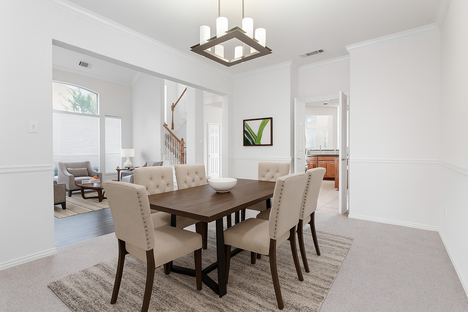 915 Falcon Trail