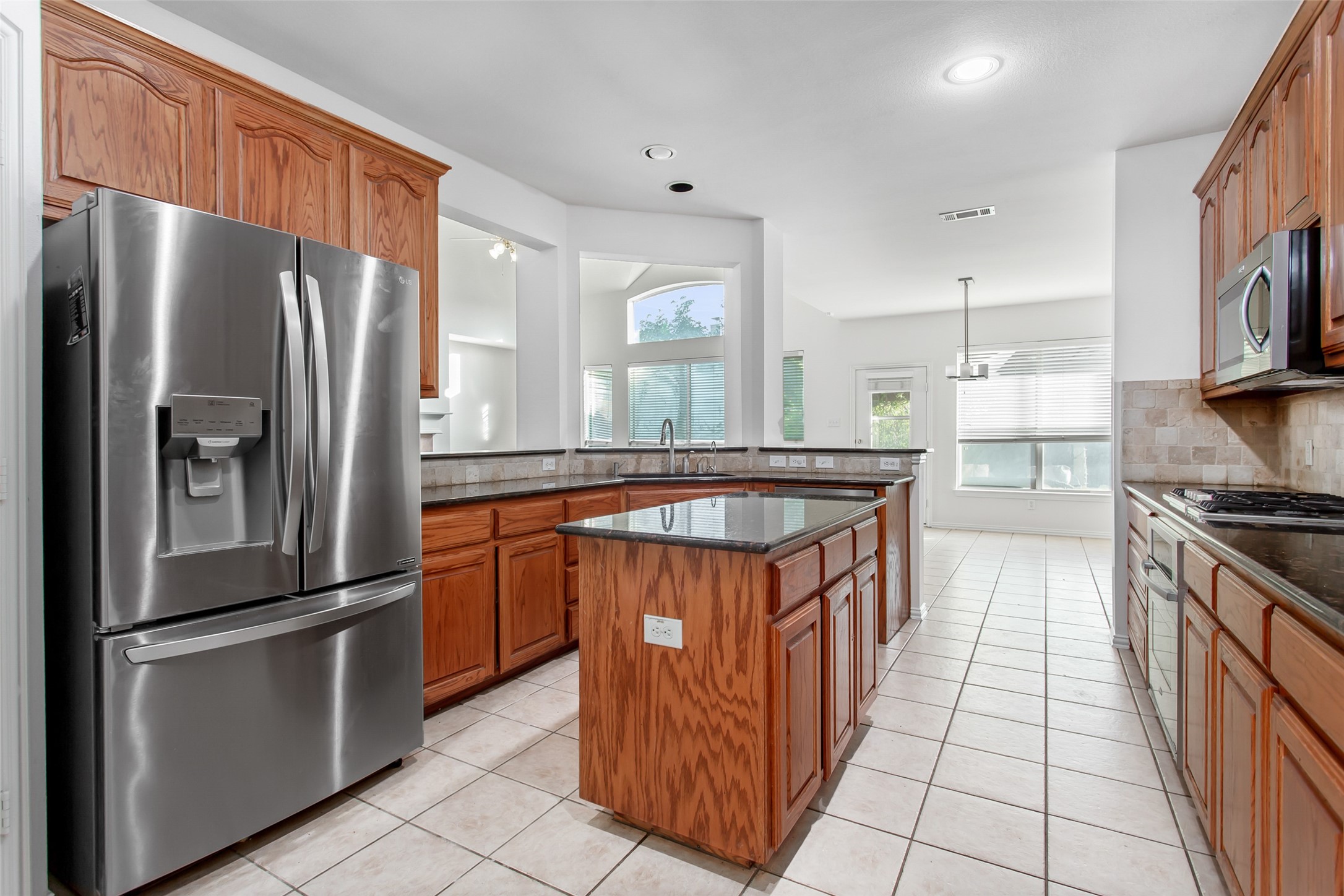 915 Falcon Trail