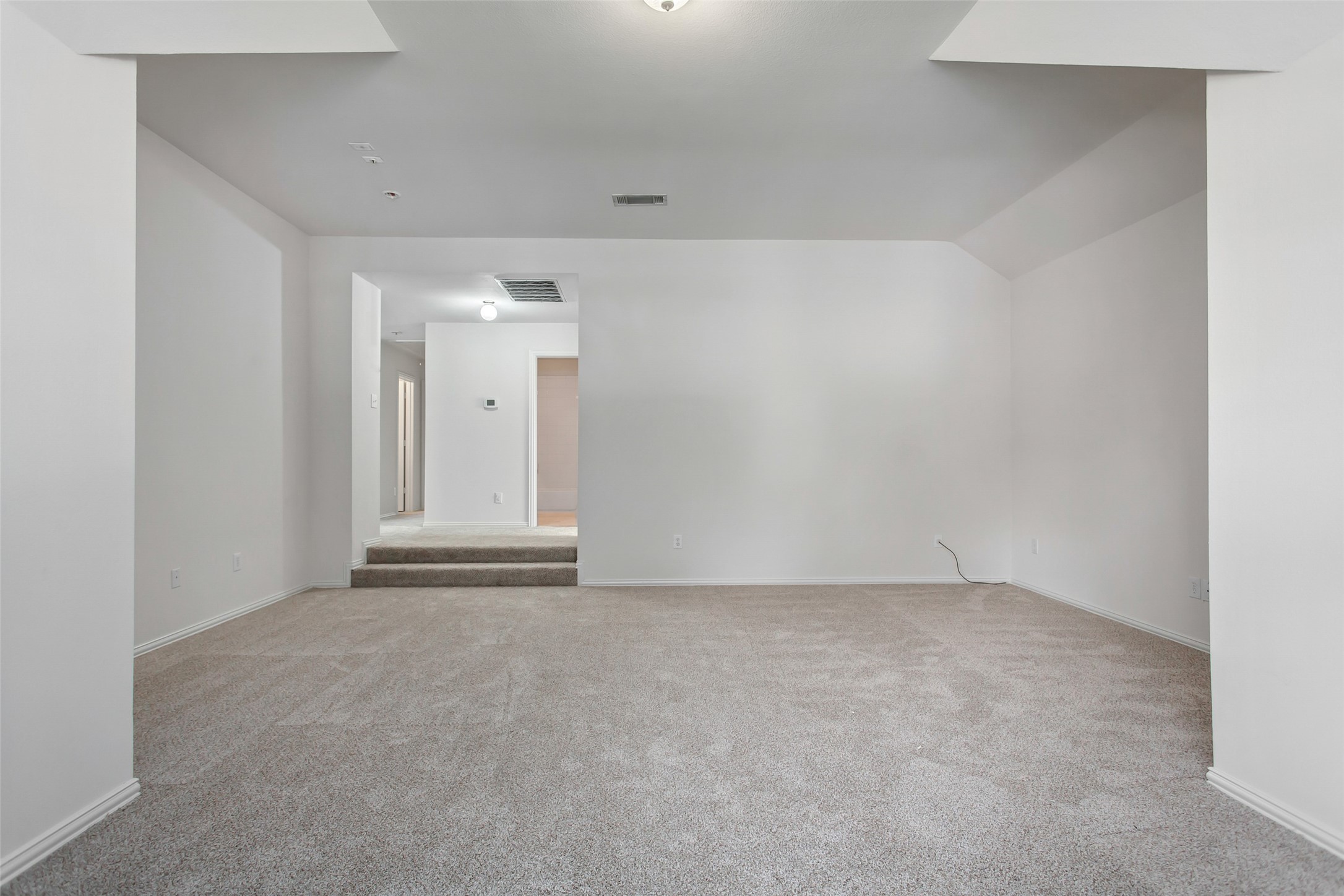 915 Falcon Trail