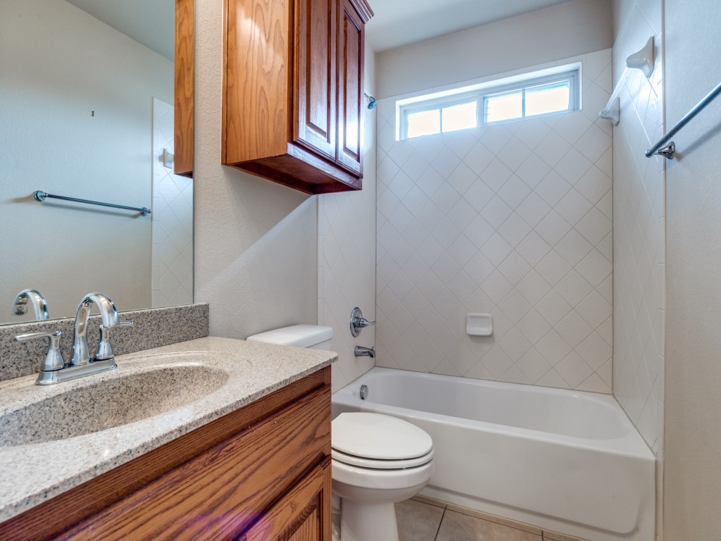 1222 Oak Hill Lane