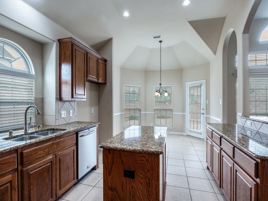 1222 Oak Hill Lane