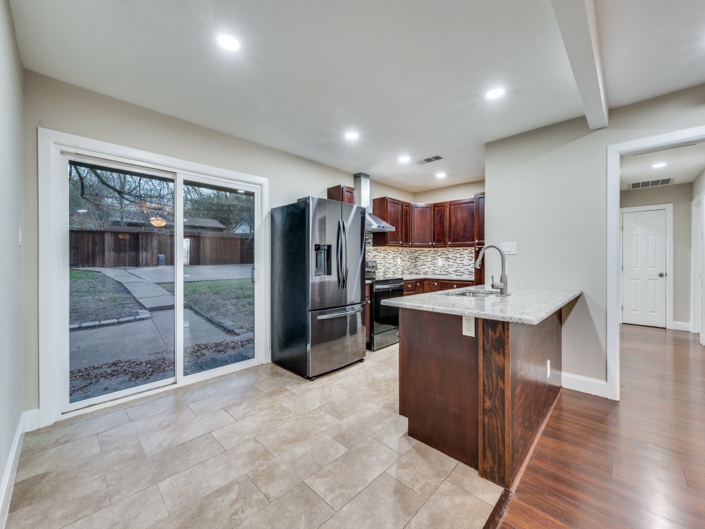 8728 Boundbrook Avenue