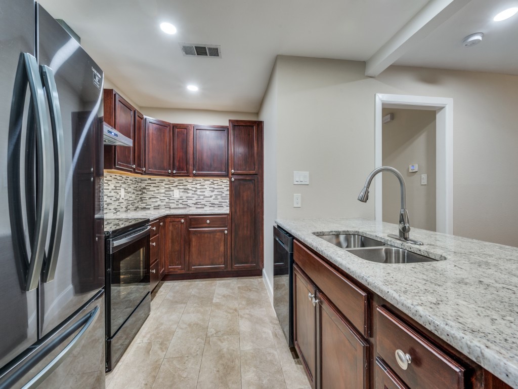 8728 Boundbrook Avenue