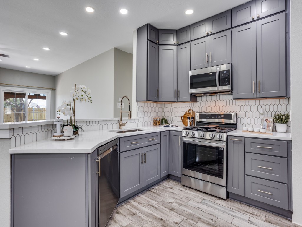 220 Peach Tree Drive