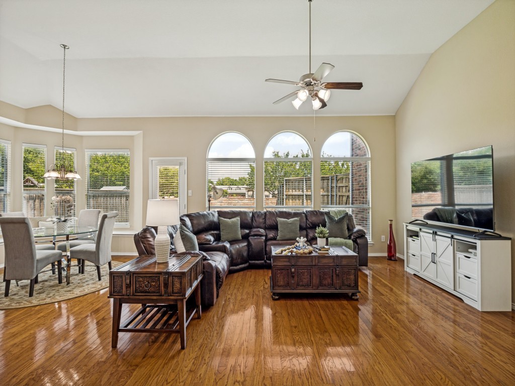 1192 Oak Hill Lane
