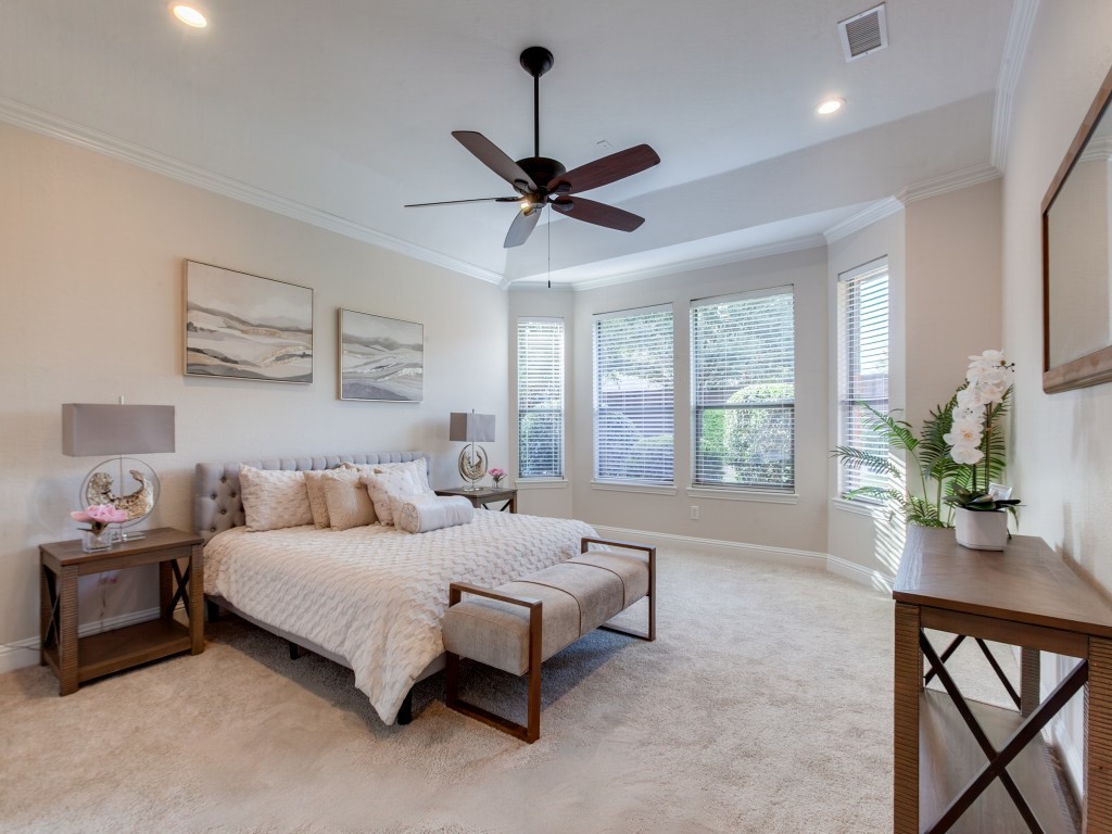 421 Shady Oaks Drive