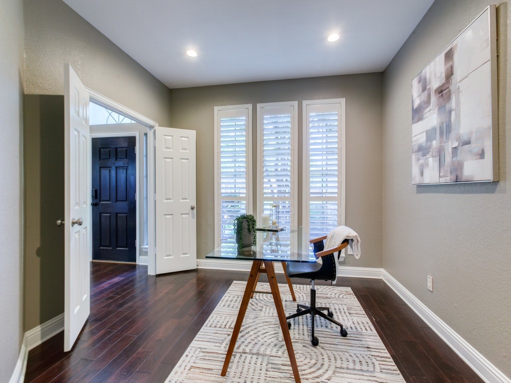 421 Shady Oaks Drive