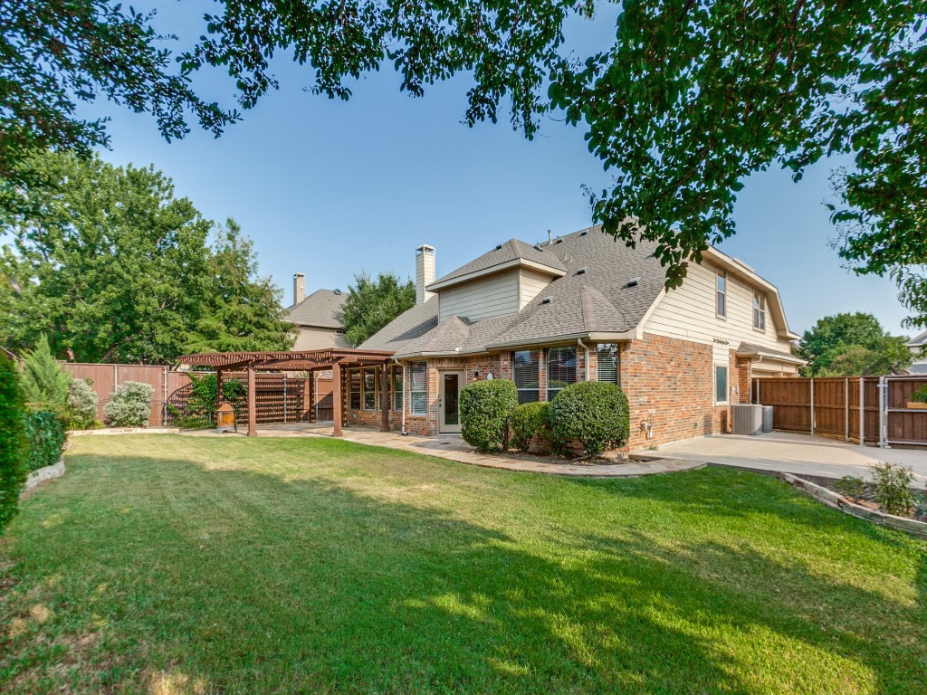 421 Shady Oaks Drive