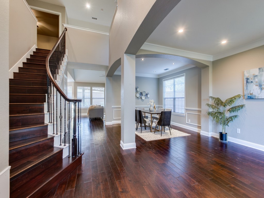 421 Shady Oaks Drive