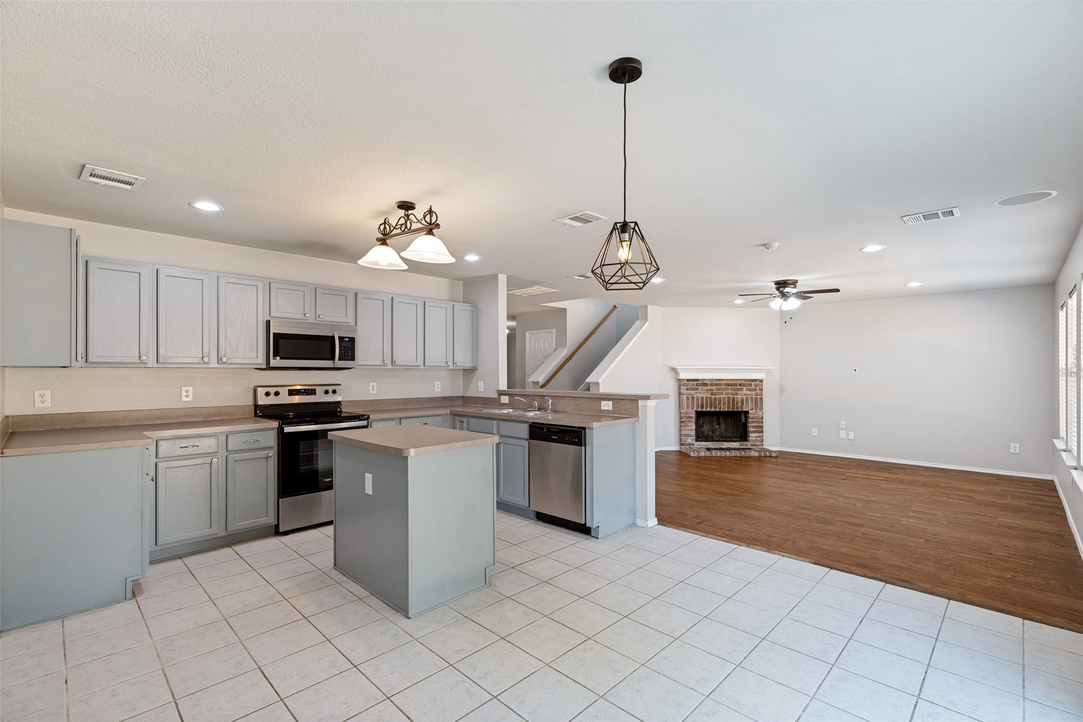 2525 Mesa Valley Drive