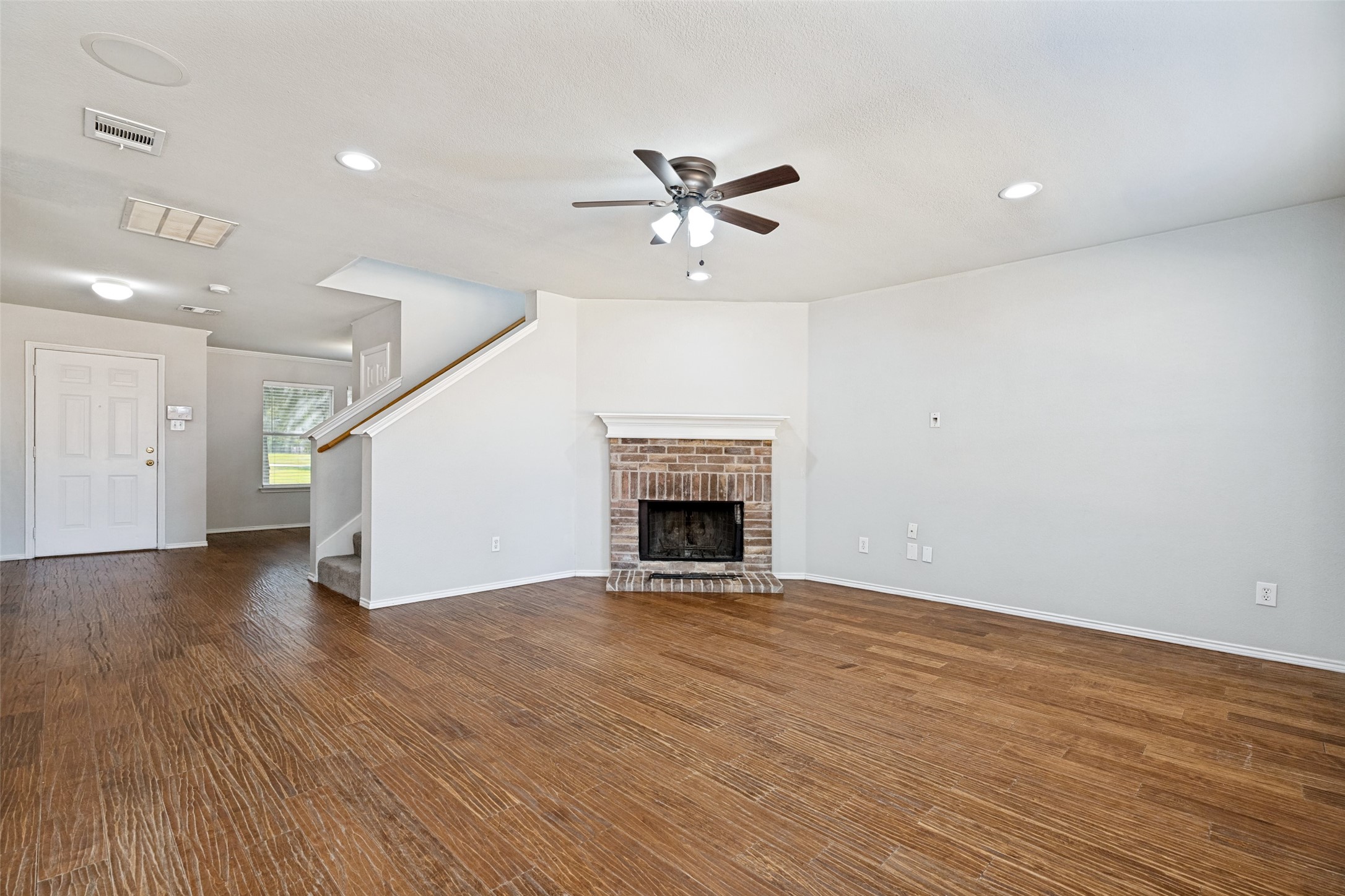 2525 Mesa Valley Drive