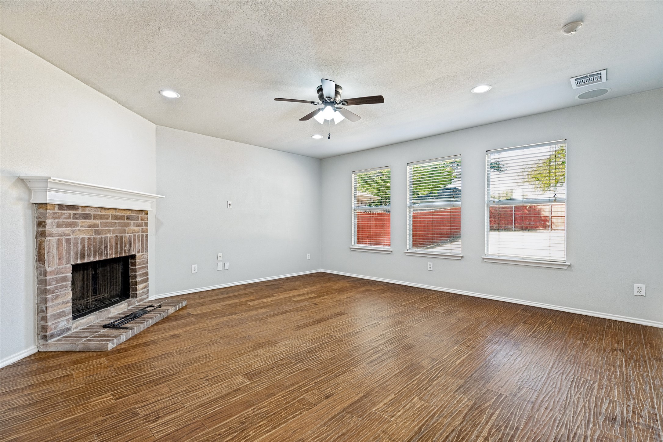 2525 Mesa Valley Drive