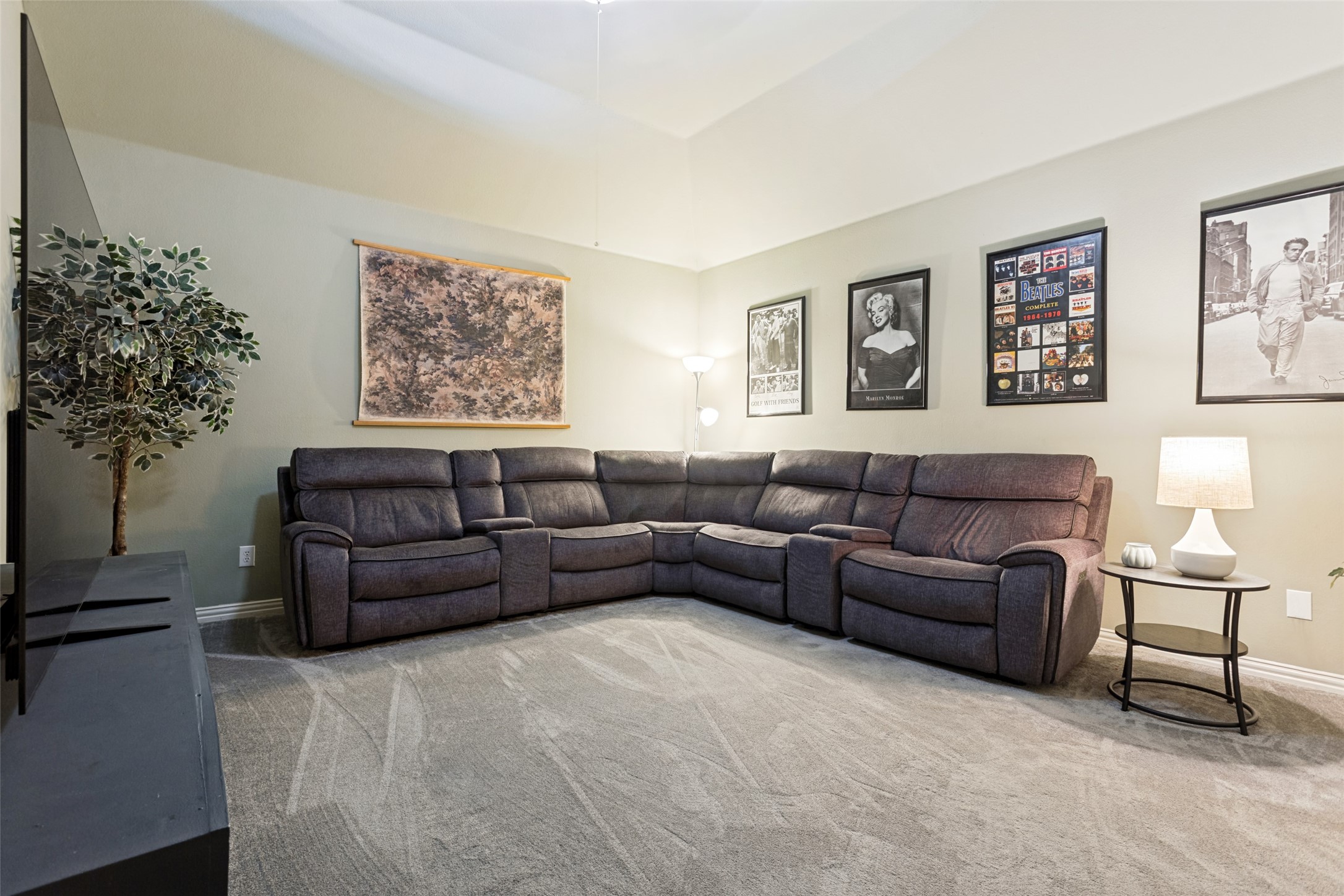810 Shadybrook Drive