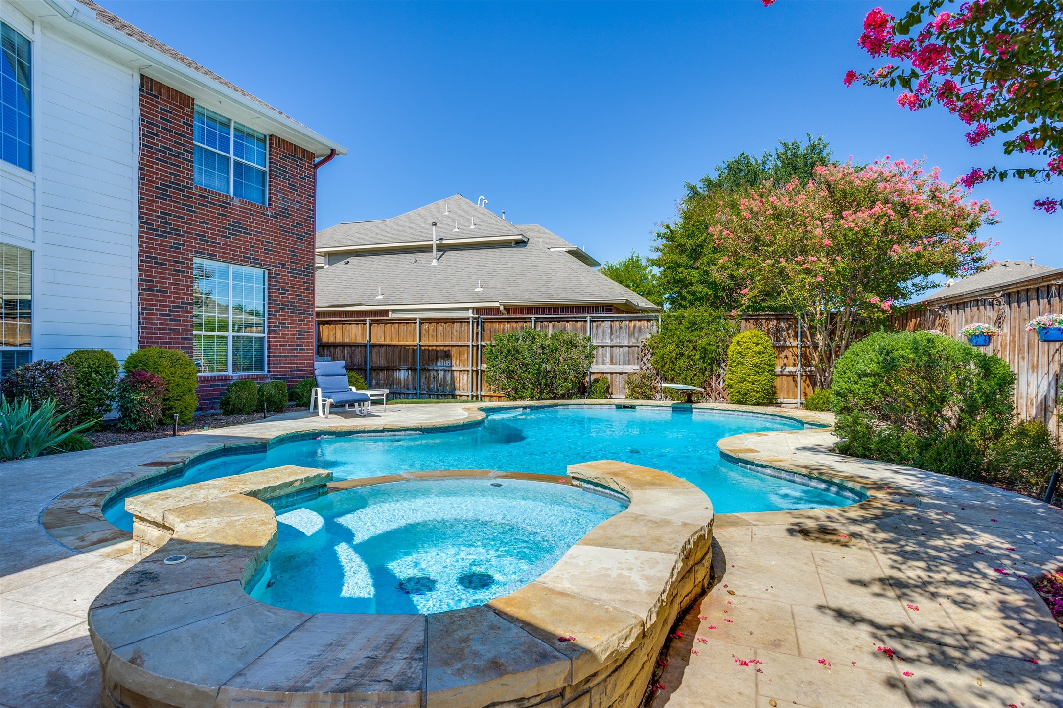 810 Shadybrook Drive