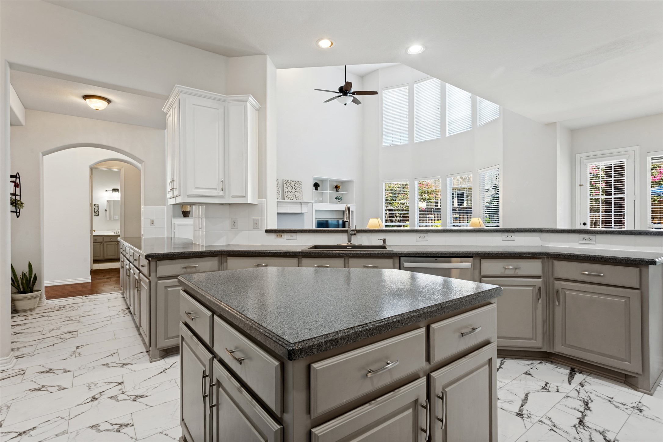 810 Shadybrook Drive
