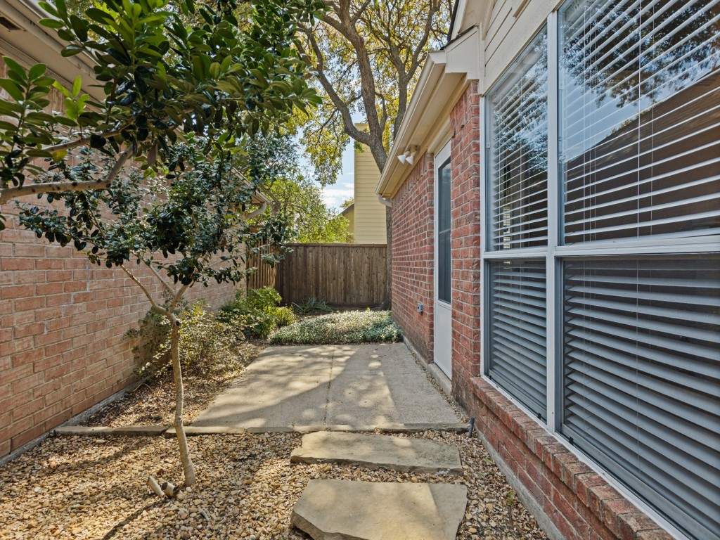2206 Jasmine Lane