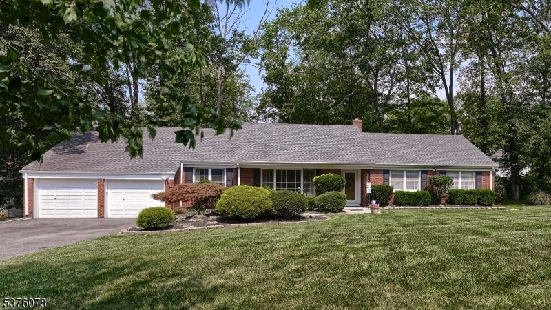 1 Brentwood Dr