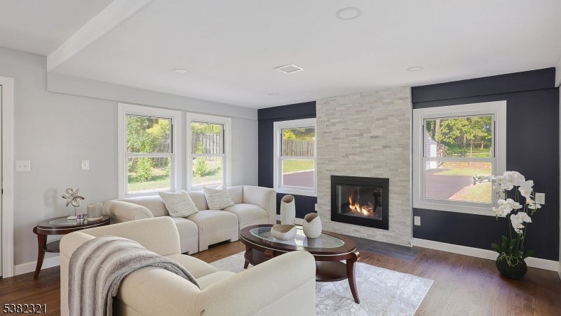 4 Interhaven Ave