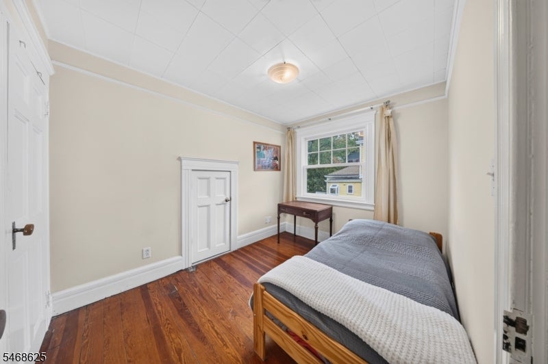 58 Mountain Ave