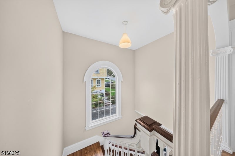 58 Mountain Ave
