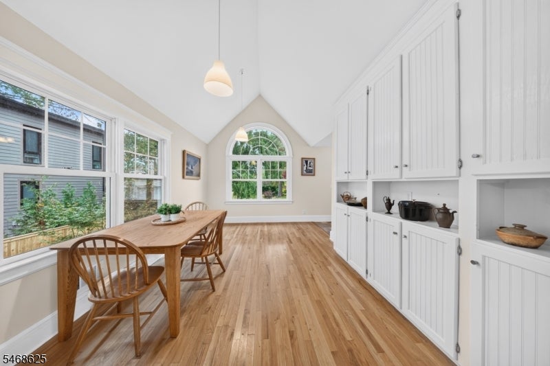 58 Mountain Ave