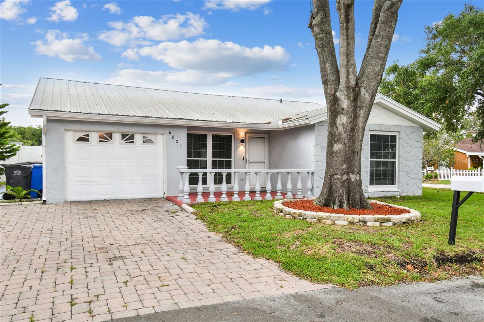 6801 FERNFIELD CT