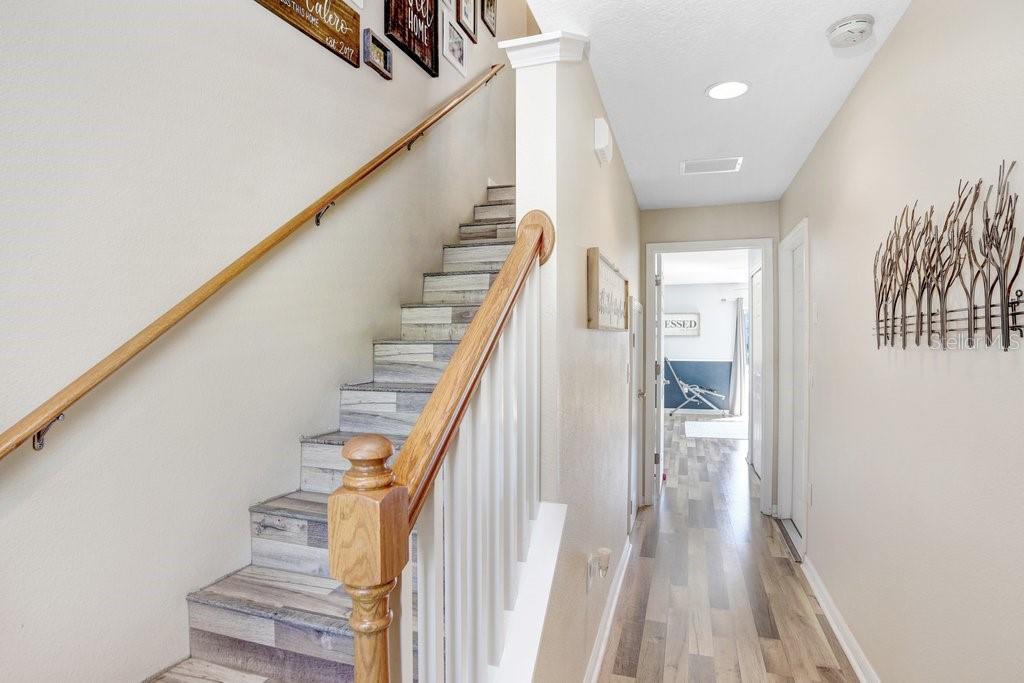 1208 CHATHAM PINE PL