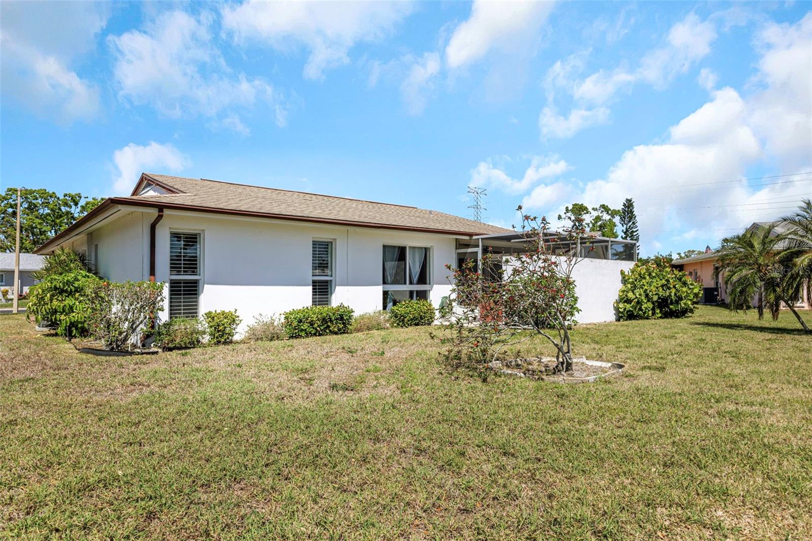 4534 GREAT LAKES DR S