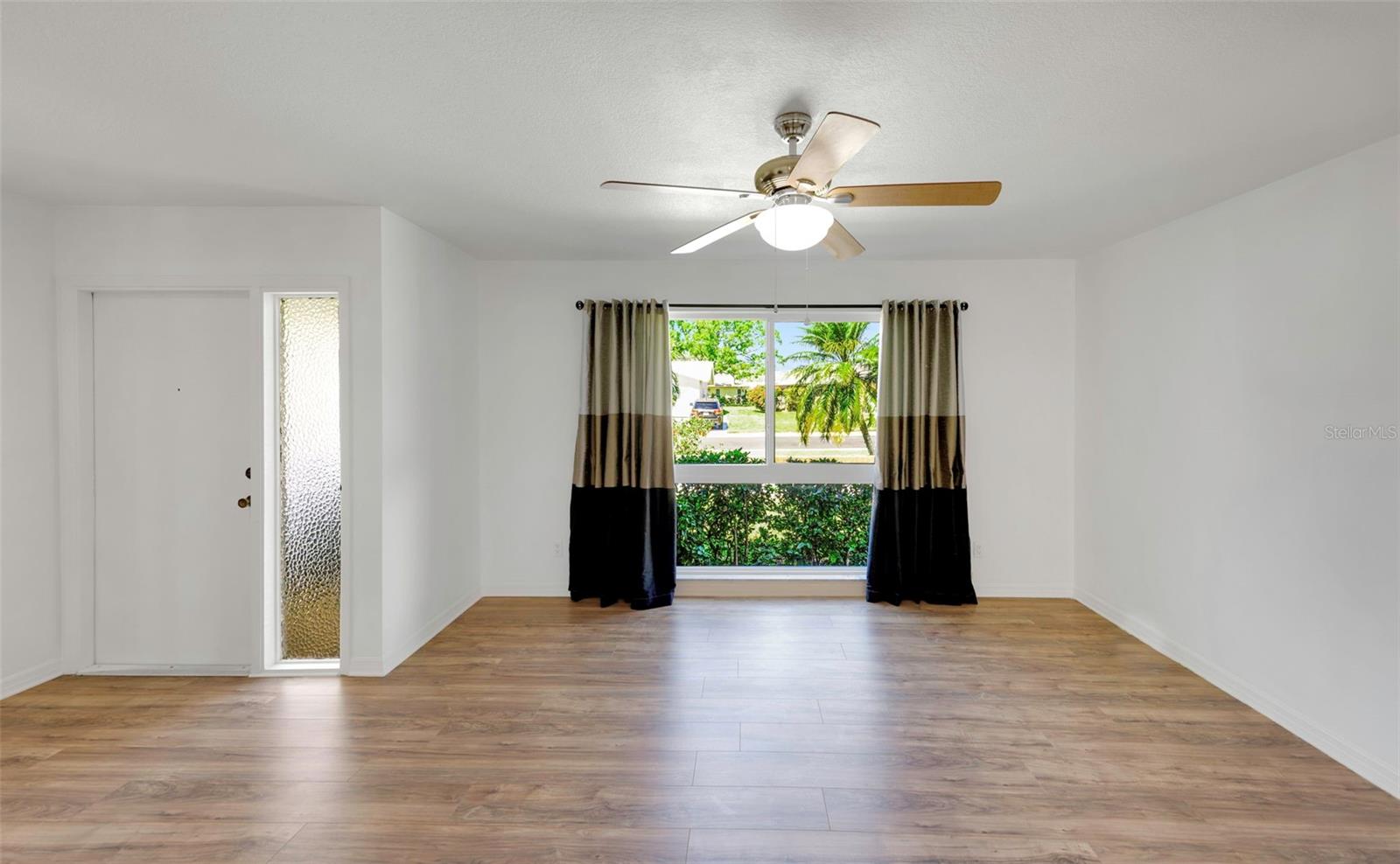 4534 GREAT LAKES DR S