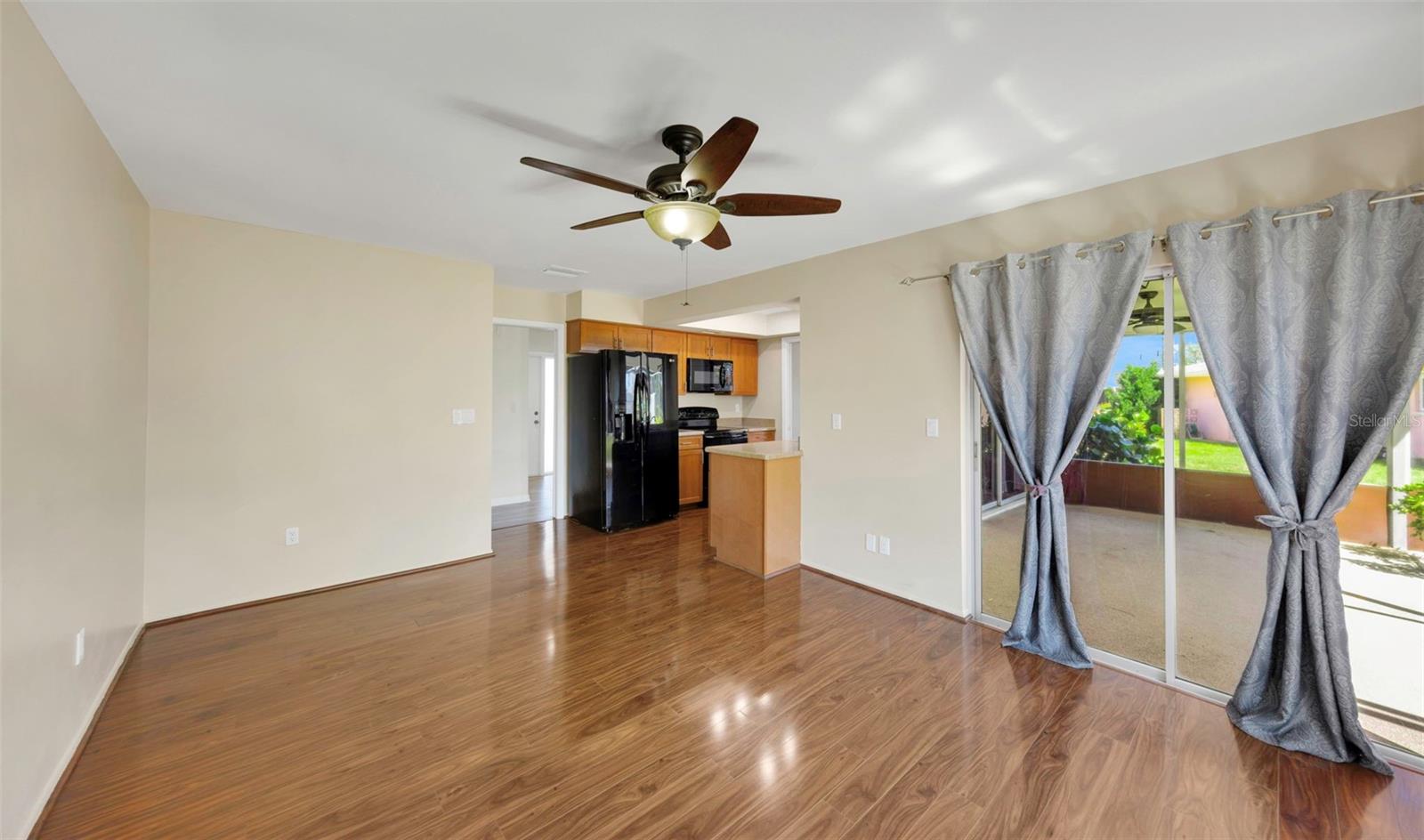 4534 GREAT LAKES DR S