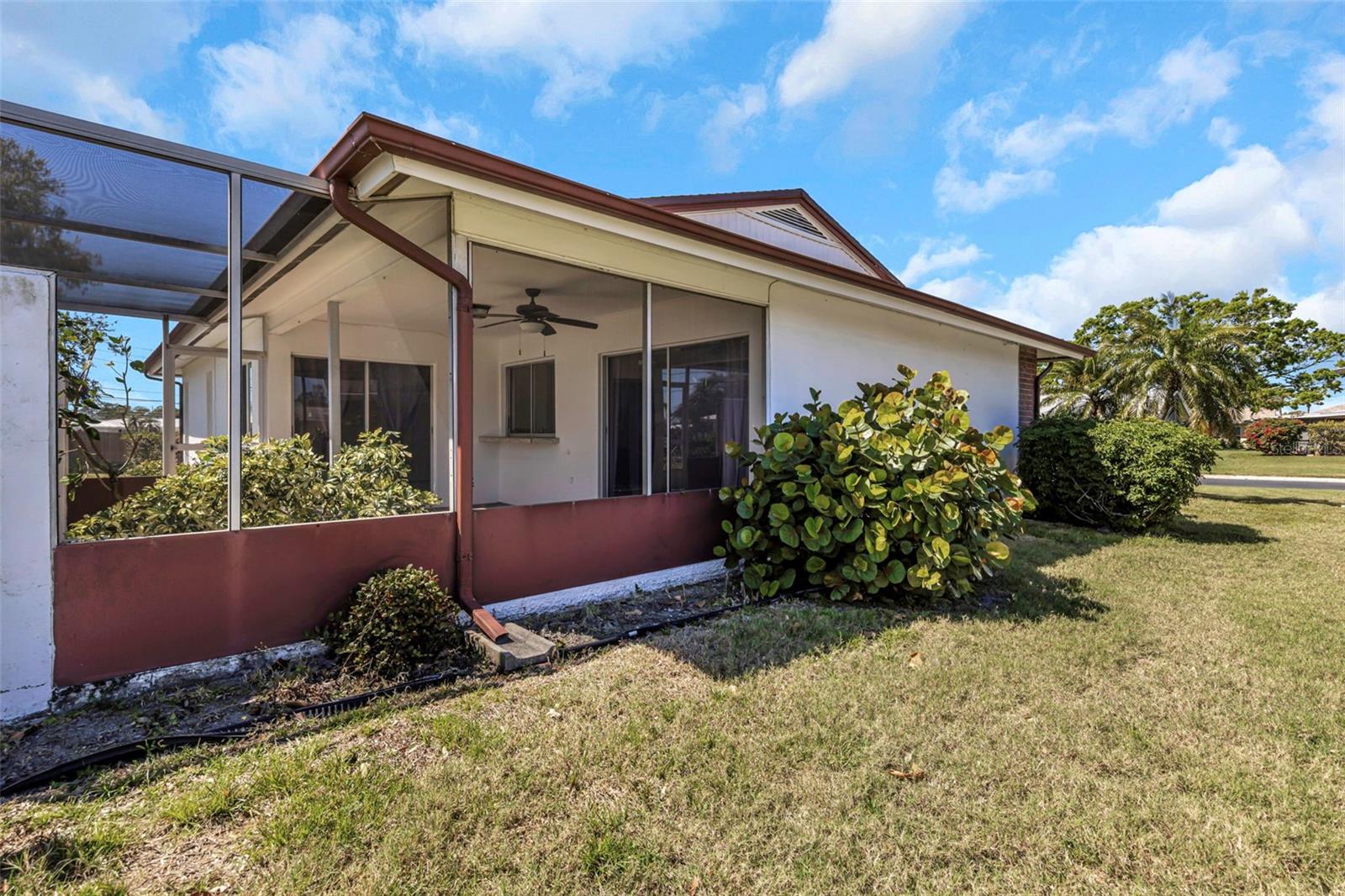 4534 GREAT LAKES DR S