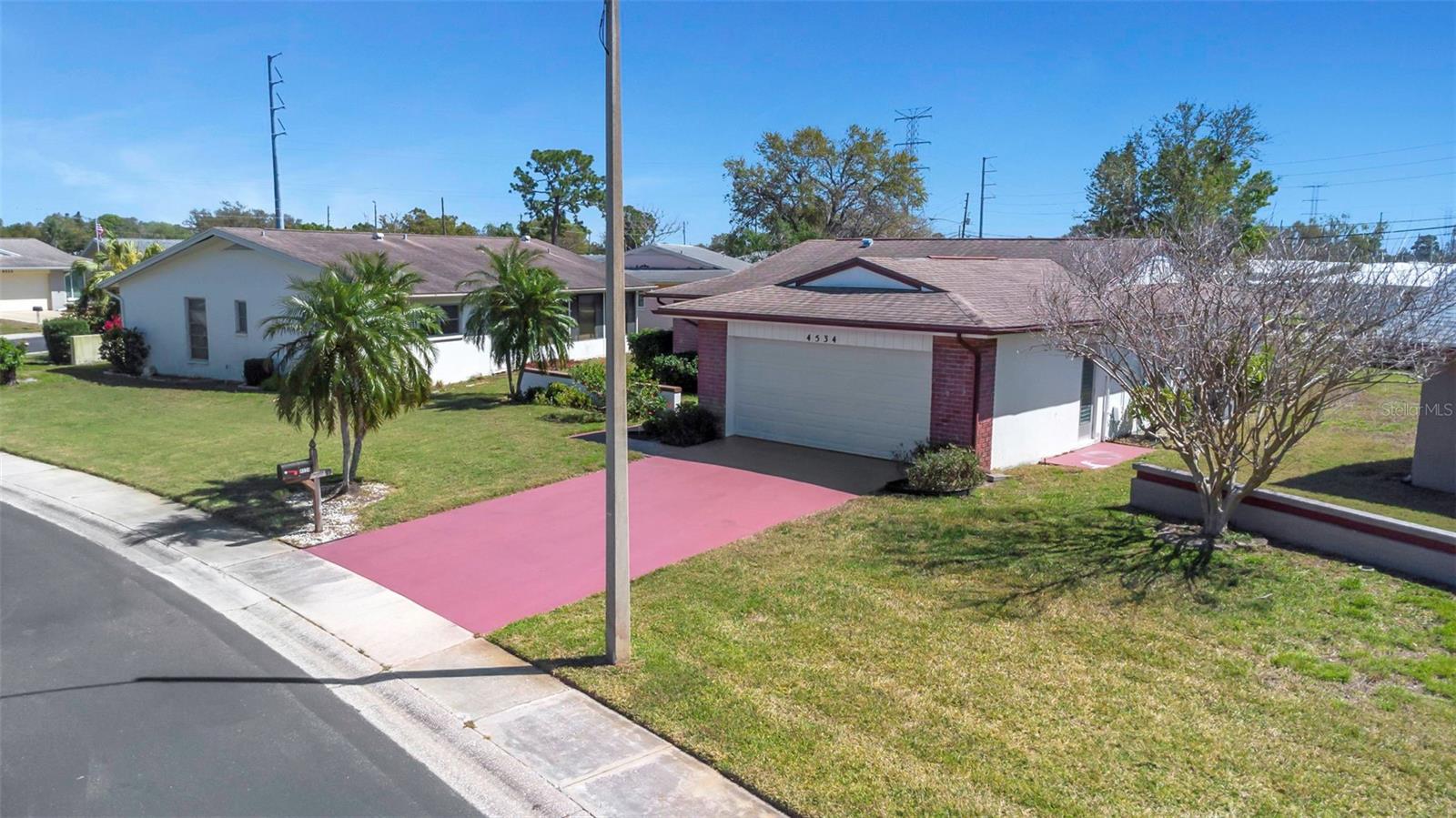 4534 GREAT LAKES DR S