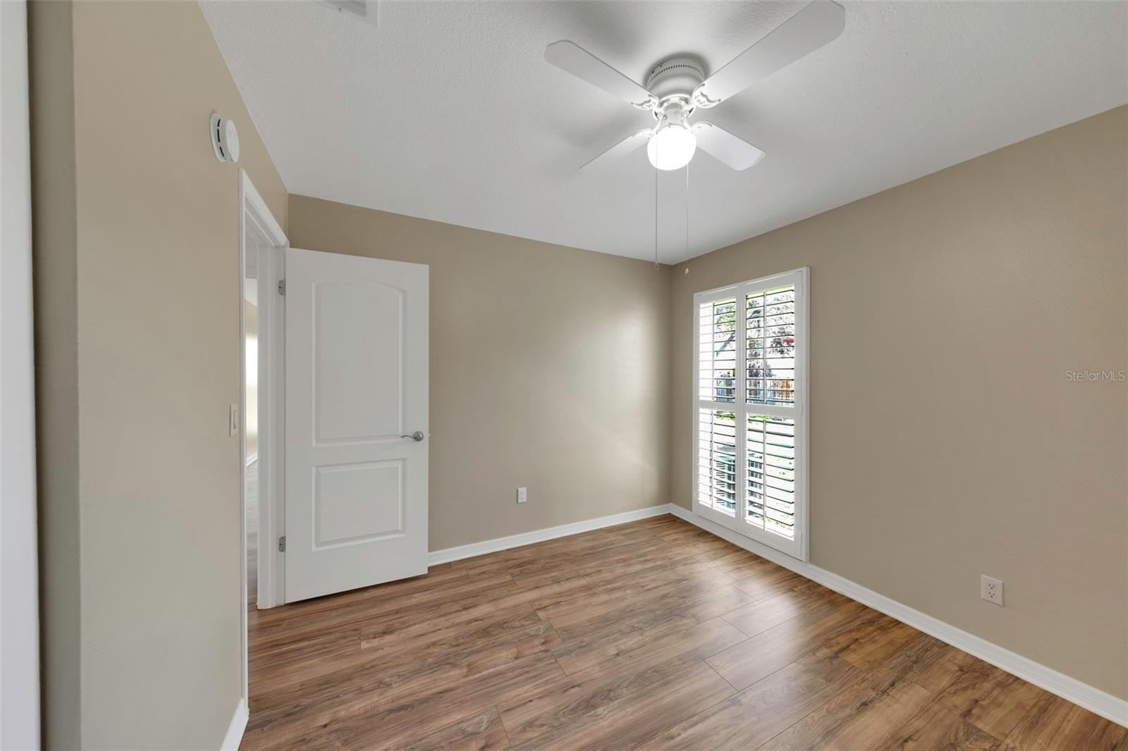 4534 GREAT LAKES DR S