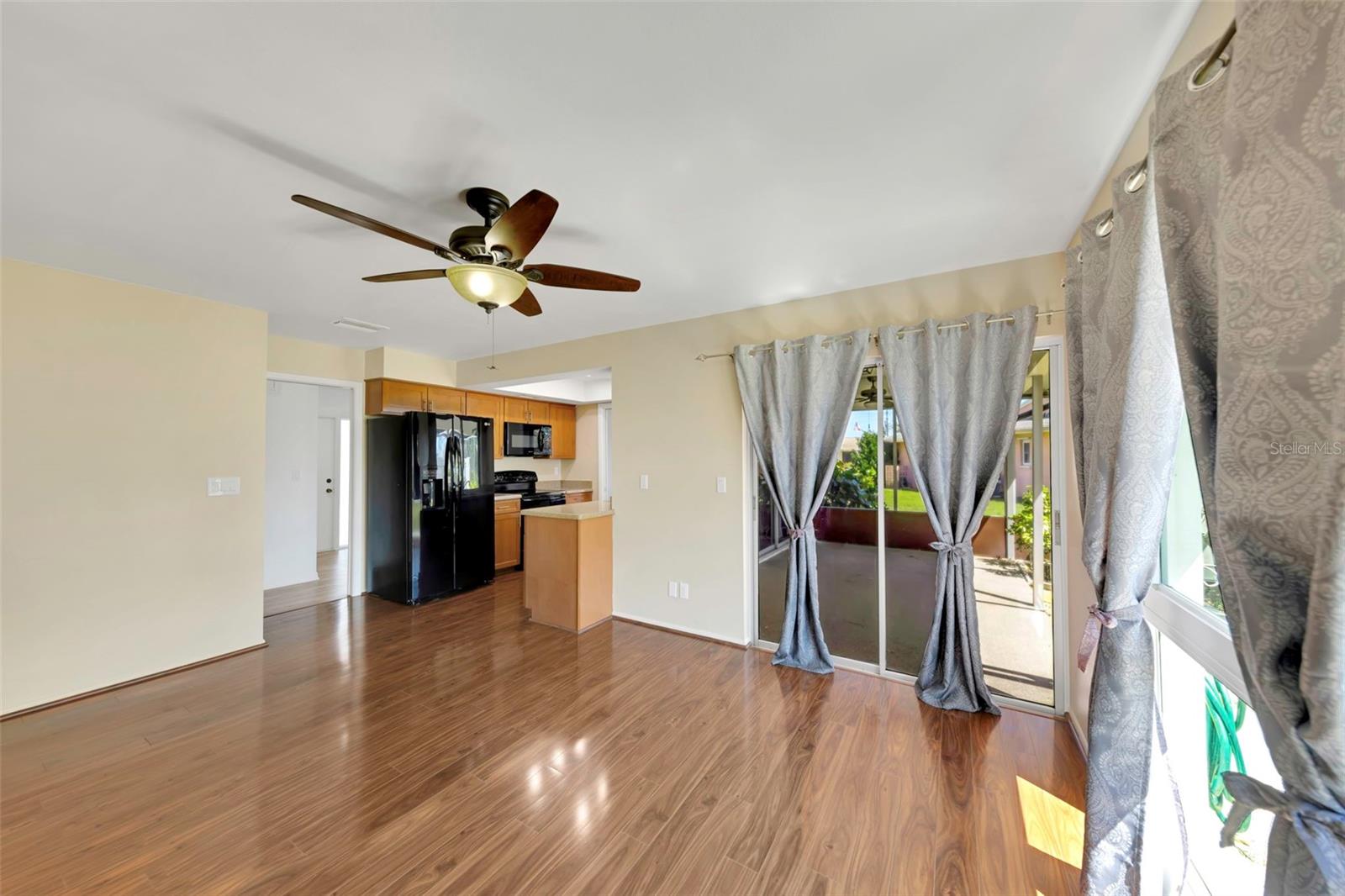 4534 GREAT LAKES DR S