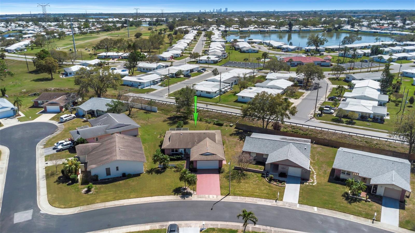 4534 GREAT LAKES DR S