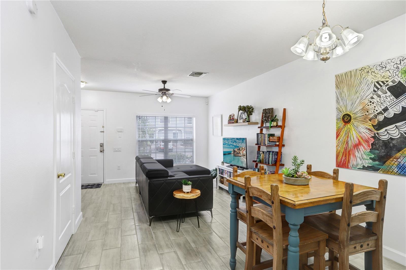 2459 LAKE WOODBERRY CIR